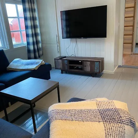 Fisherman Cabin In The Middle Of Lofoten בית נופש